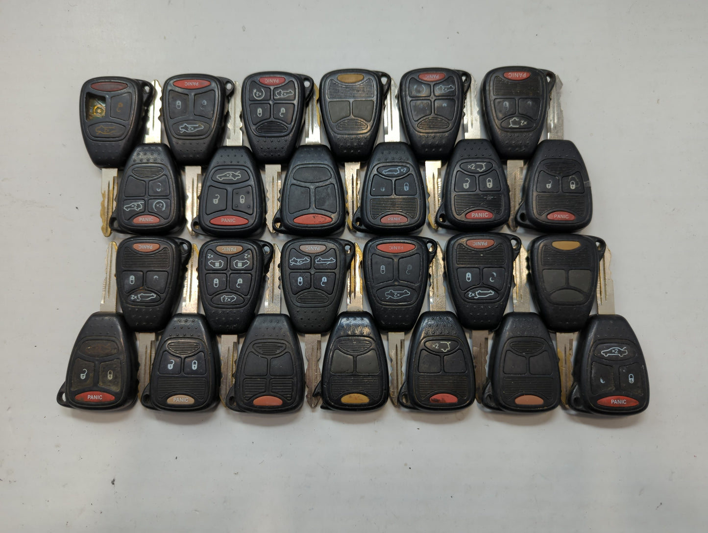 Lot of 25 Dodge Keyless Entry Remote Fob OHT692427AA | M3N5WY72XX MIXED - Oemusedautoparts1.com