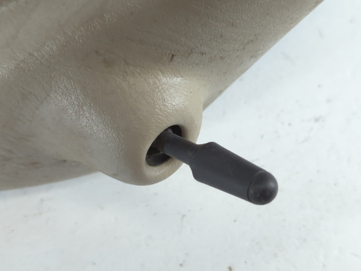 2007-2008 Chrysler Pt Cruiser Side Mirror Replacement Passenger Right View Door Mirror P/N:05067450AD Fits Fits 2007 2008 OEM Used Auto Parts - Oemusedautoparts1.com