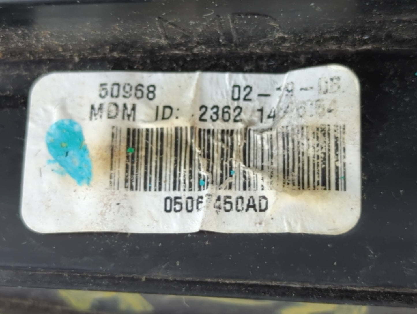 2007-2008 Chrysler Pt Cruiser Side Mirror Replacement Passenger Right View Door Mirror P/N:05067450AD Fits Fits 2007 2008 OEM Used Auto Parts - Oemusedautoparts1.com