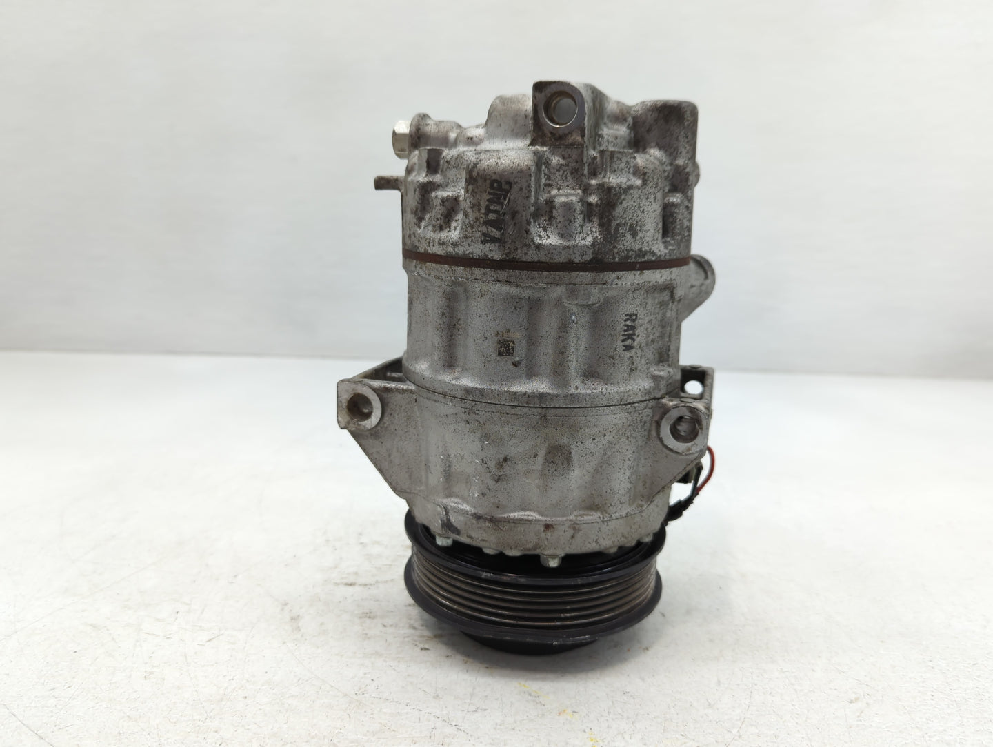 2021-2021 Kia Sorento Air Conditioning A/c Ac Compressor Oem - Oemusedautoparts1.com