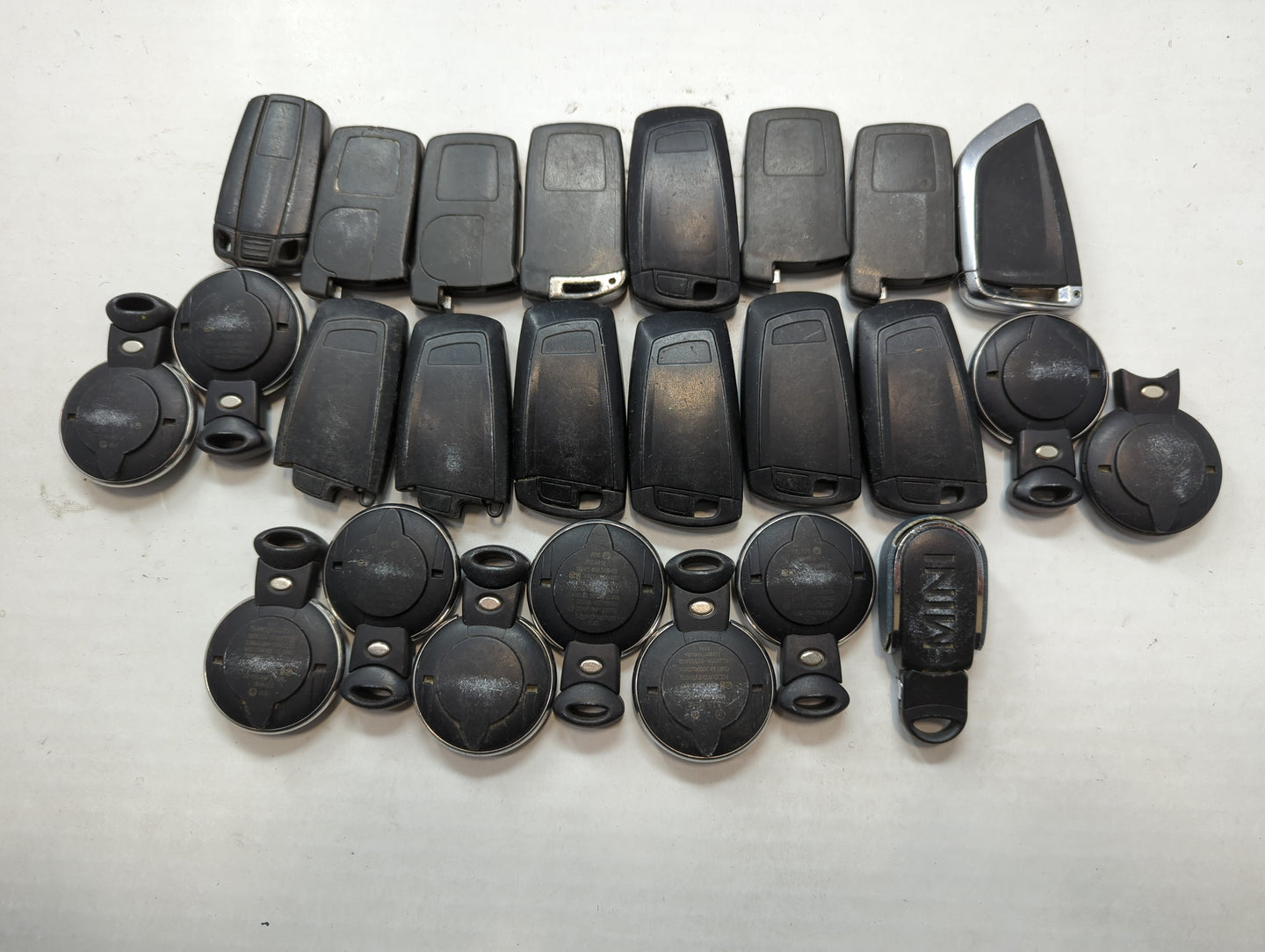 Lot of 25 Bmw Keyless Entry Remote Fob MIXED FCC IDS MIXED PART NUMBERS - Oemusedautoparts1.com