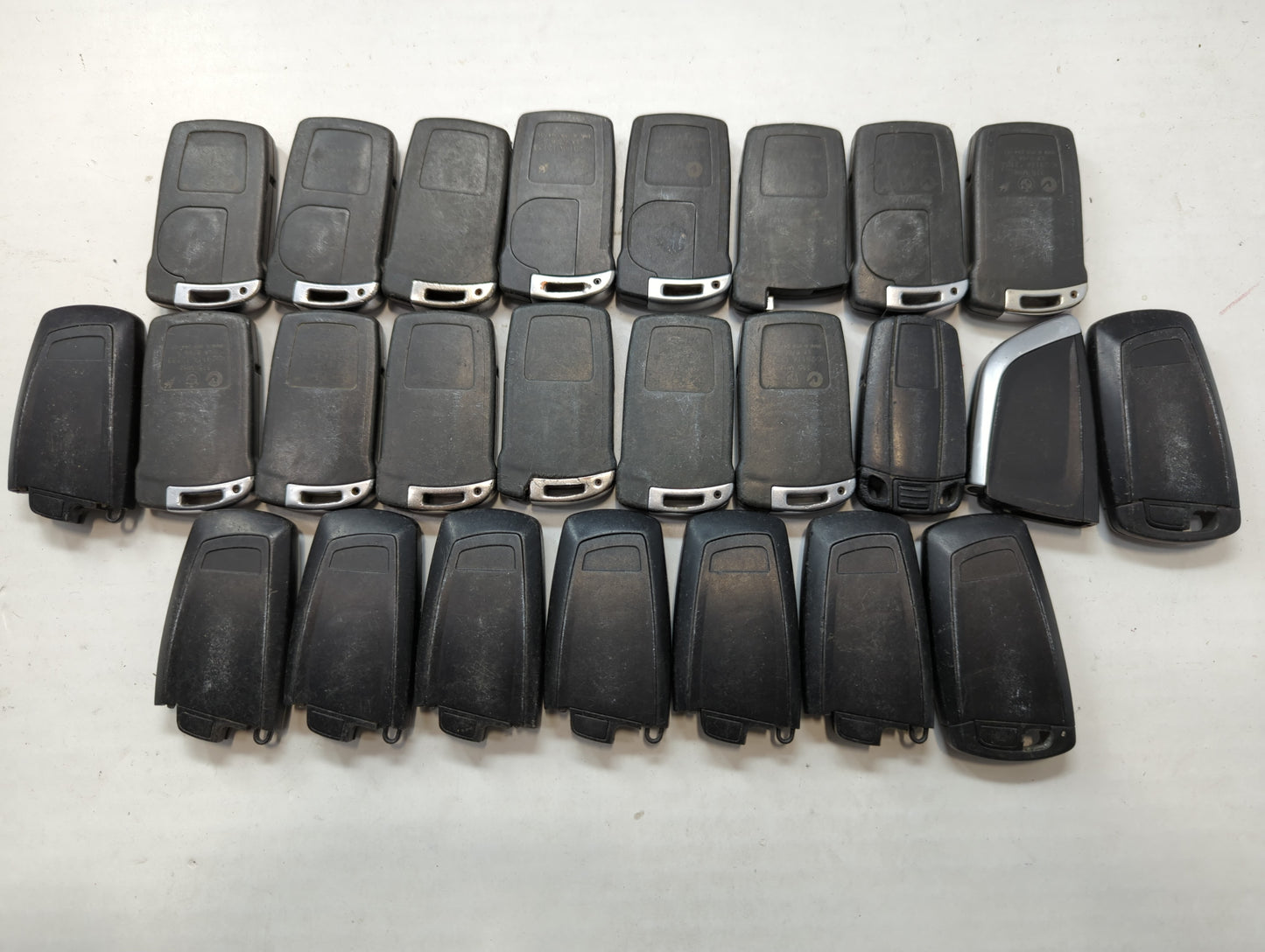 Lot of 25 Bmw Keyless Entry Remote Fob MIXED FCC IDS MIXED PART NUMBERS - Oemusedautoparts1.com