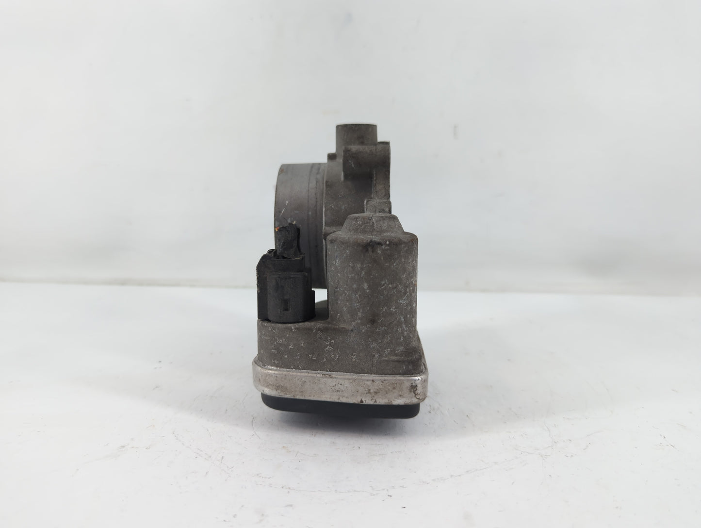 2007-2010 Chrysler Sebring Throttle Body P/N:A2C53099253 Fits Fits 2007 2008 2009 2010 OEM Used Auto Parts - Oemusedautoparts1.com