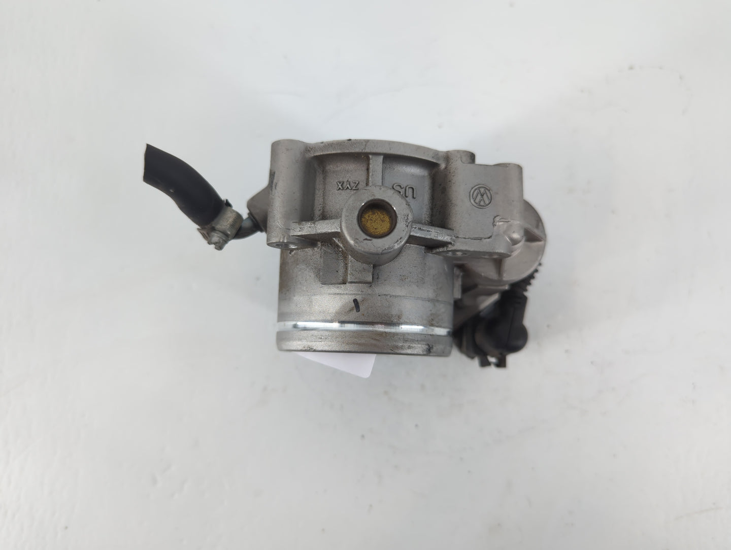 2006-2014 Volkswagen Jetta Throttle Body P/N:07K 133 062 A Fits Fits 2006 2007 2008 2009 2010 2011 2012 2013 2014 OEM Used Auto Parts - Oemusedautoparts1.com