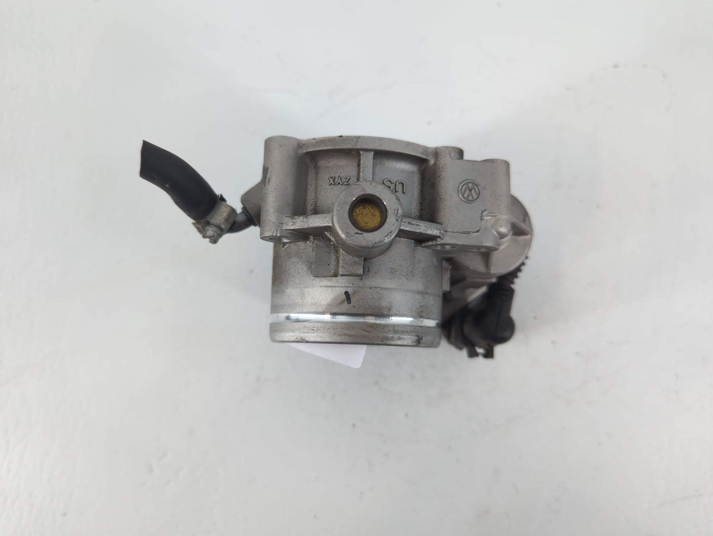 2006-2014 Volkswagen Jetta Throttle Body P/N:07K 133 062 A Fits Fits 2006 2007 2008 2009 2010 2011 2012 2013 2014 OEM Used Auto Parts - Oemusedautoparts1.com
