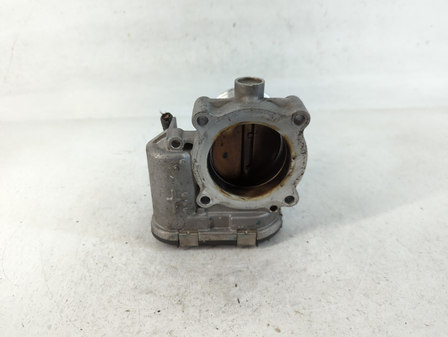 2014-2017 Volkswagen Passat Throttle Body P/N:06K 133 062 E Fits Fits 2014 2015 2016 2017 OEM Used Auto Parts - Oemusedautoparts1.com