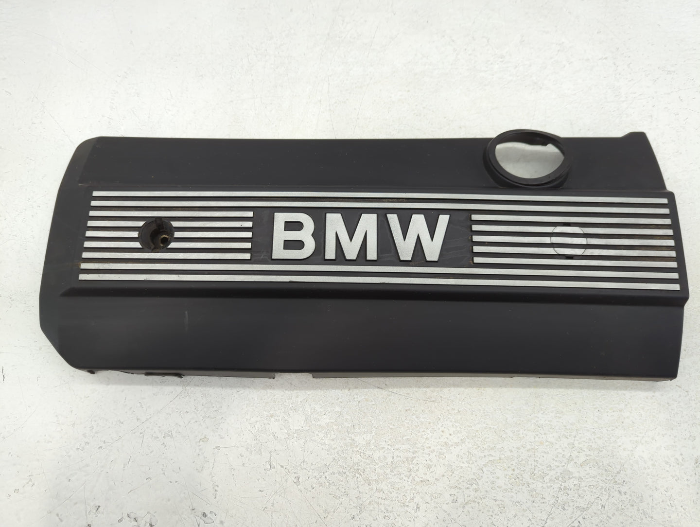 2001 Bmw 325i Engine Cover - Oemusedautoparts1.com