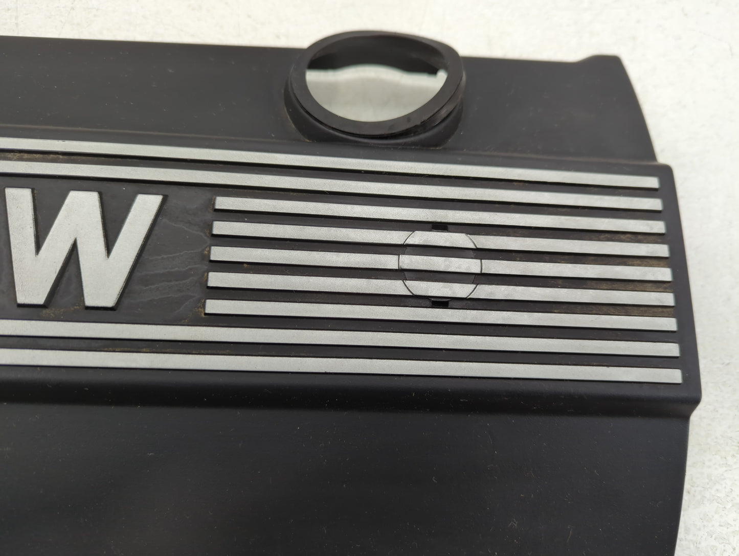 2001 Bmw 325i Engine Cover - Oemusedautoparts1.com