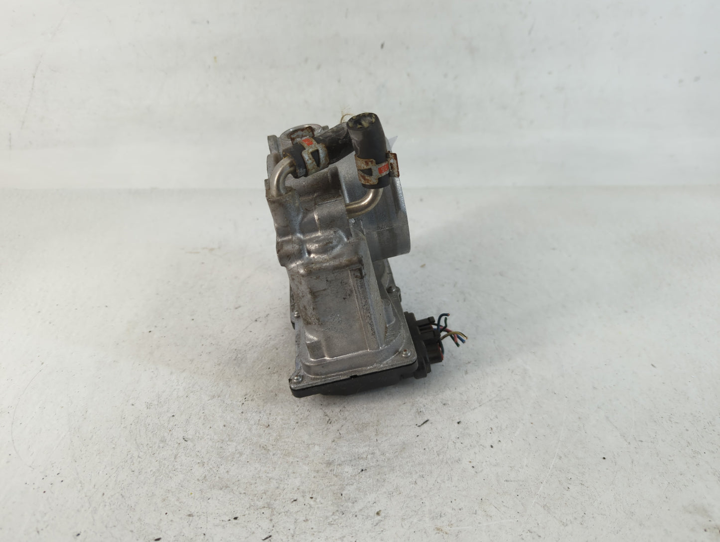 2005-2015 Toyota Tacoma Throttle Body P/N:22030-75020 Fits Fits 2005 2006 2007 2008 2009 2010 2011 2012 2013 2014 2015 OEM Used Auto Parts - Oemusedautoparts1.com