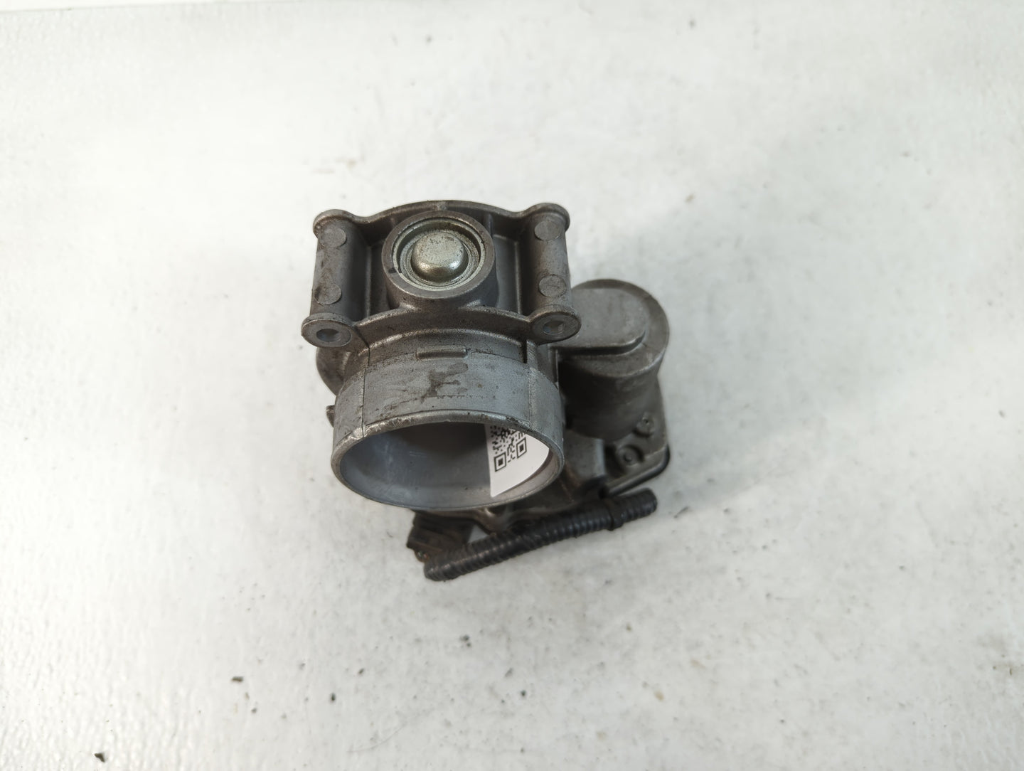 2013-2018 Ford C-Max Throttle Body P/N:DS7E-9F991-AF Fits Fits 2013 2014 2015 2016 2017 2018 2019 2020 2021 2022 OEM Used Auto Parts - Oemusedautoparts1.com