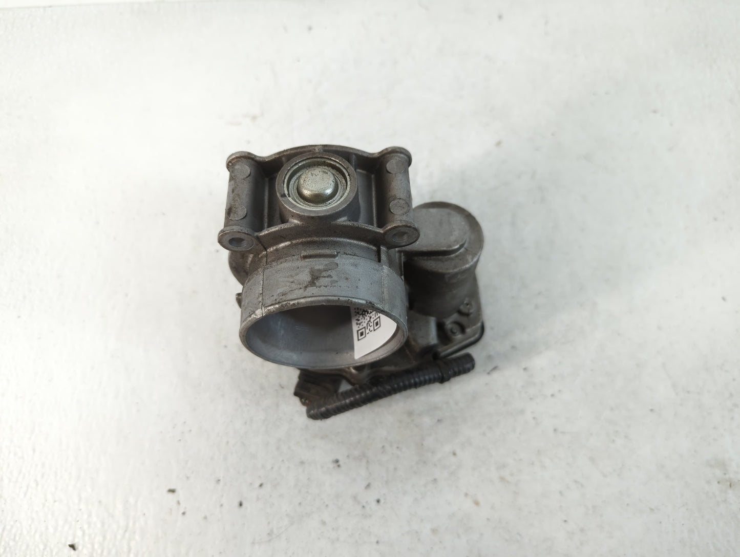 2013-2018 Ford C-Max Throttle Body P/N:DS7E-9F991-AF Fits Fits 2013 2014 2015 2016 2017 2018 2019 2020 2021 2022 OEM Used Auto Parts - Oemusedautoparts1.com