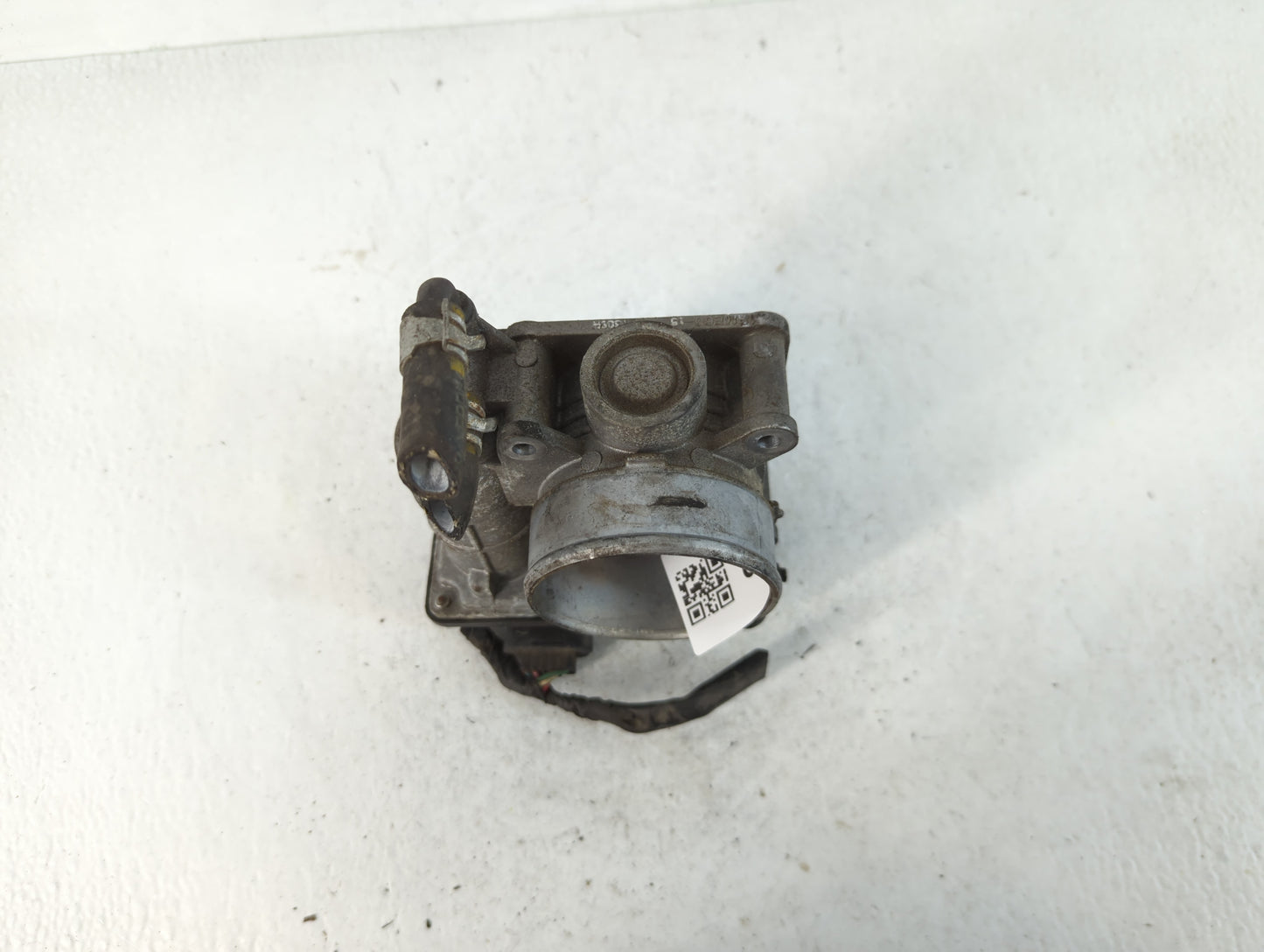 2007-2013 Nissan Altima Throttle Body P/N:RME60-15 Fits Fits 2007 2008 2009 2010 2011 2012 2013 OEM Used Auto Parts - Oemusedautoparts1.com