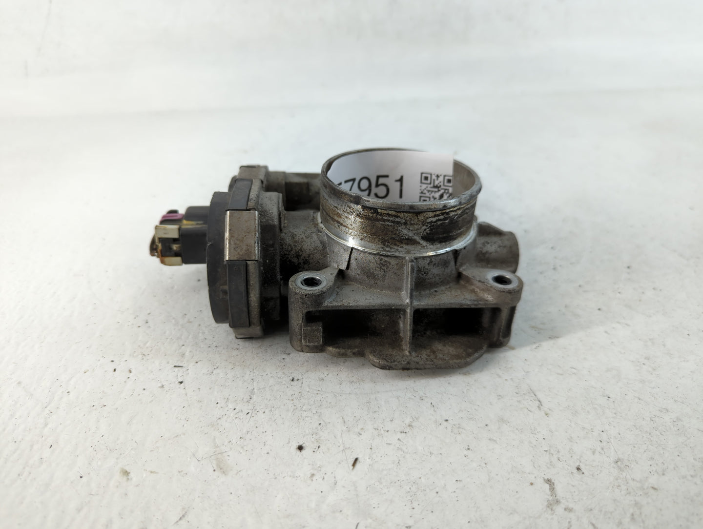 2010-2012 Gmc Terrain Throttle Body P/N:186AA9122C Fits Fits 2007 2008 2009 2010 2011 2012 OEM Used Auto Parts - Oemusedautoparts1.com