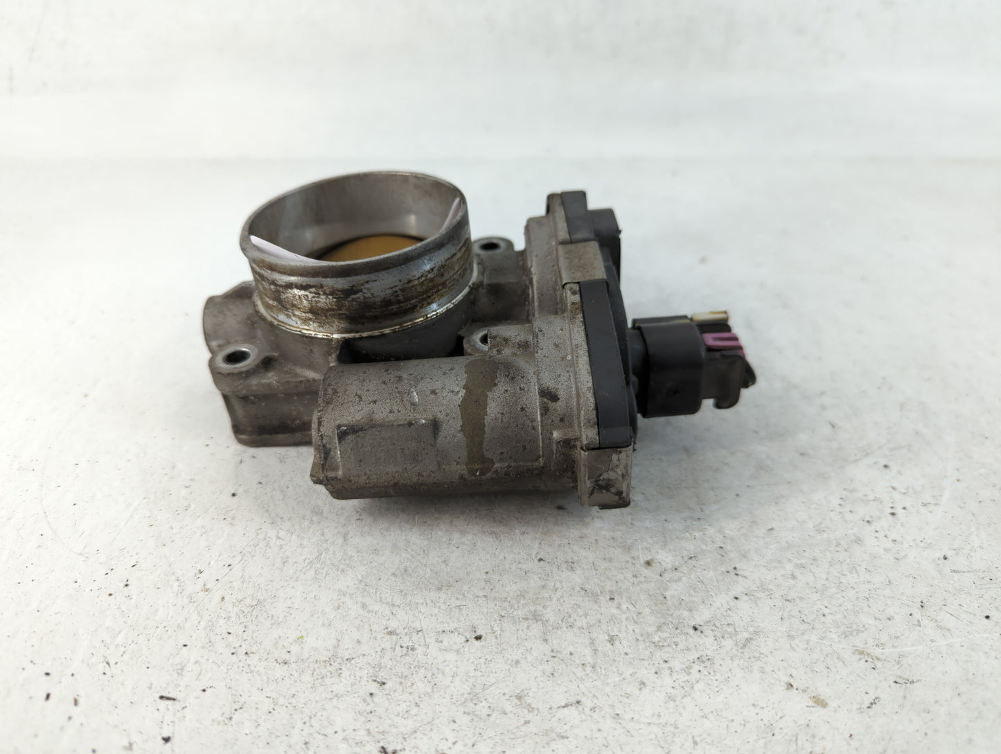 2010-2012 Gmc Terrain Throttle Body P/N:186AA9122C Fits Fits 2007 2008 2009 2010 2011 2012 OEM Used Auto Parts - Oemusedautoparts1.com