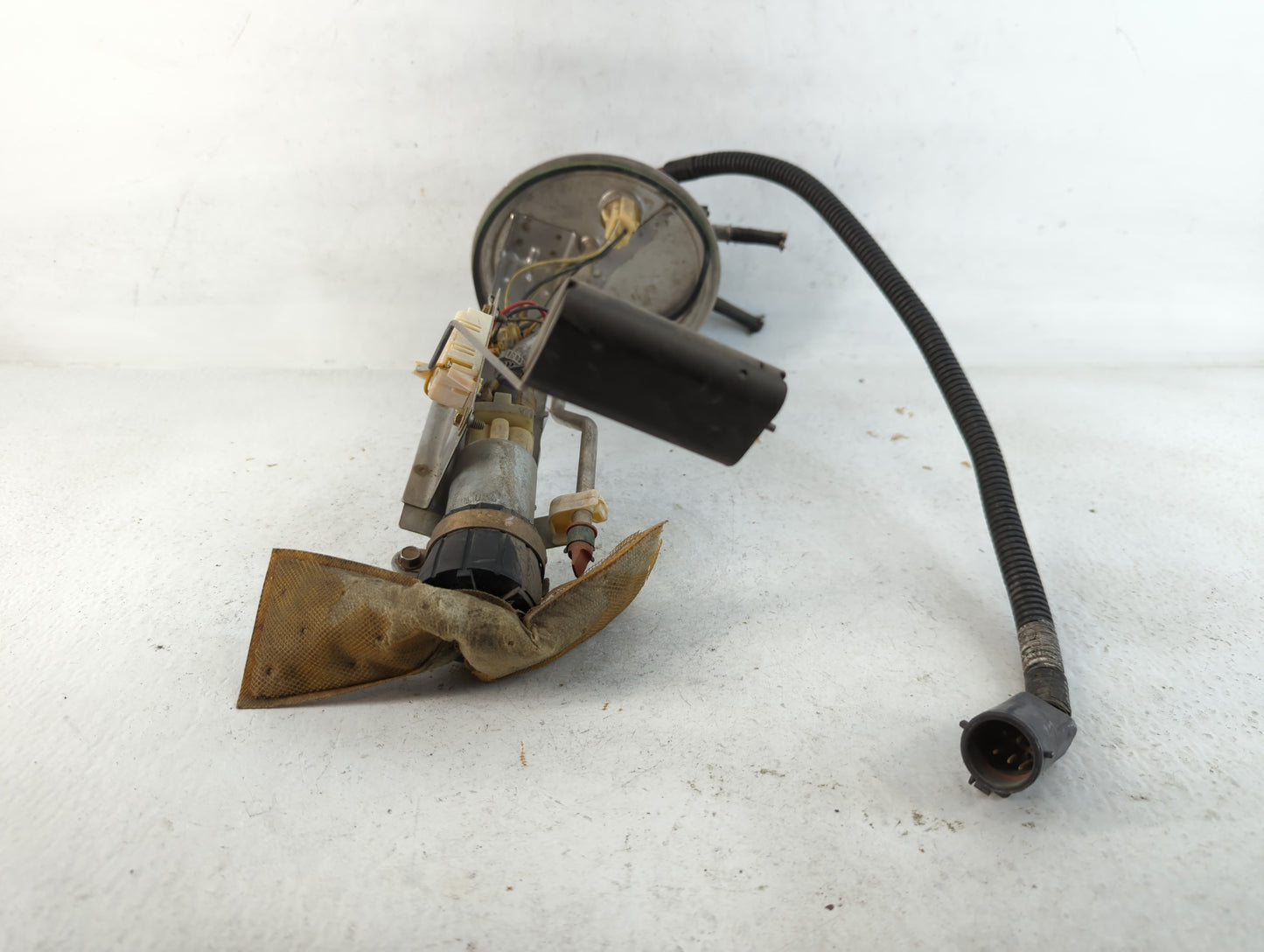 2001-2002 Lincoln Navigator Electrical Gas Fuel Pump Assembly - Oemusedautoparts1.com