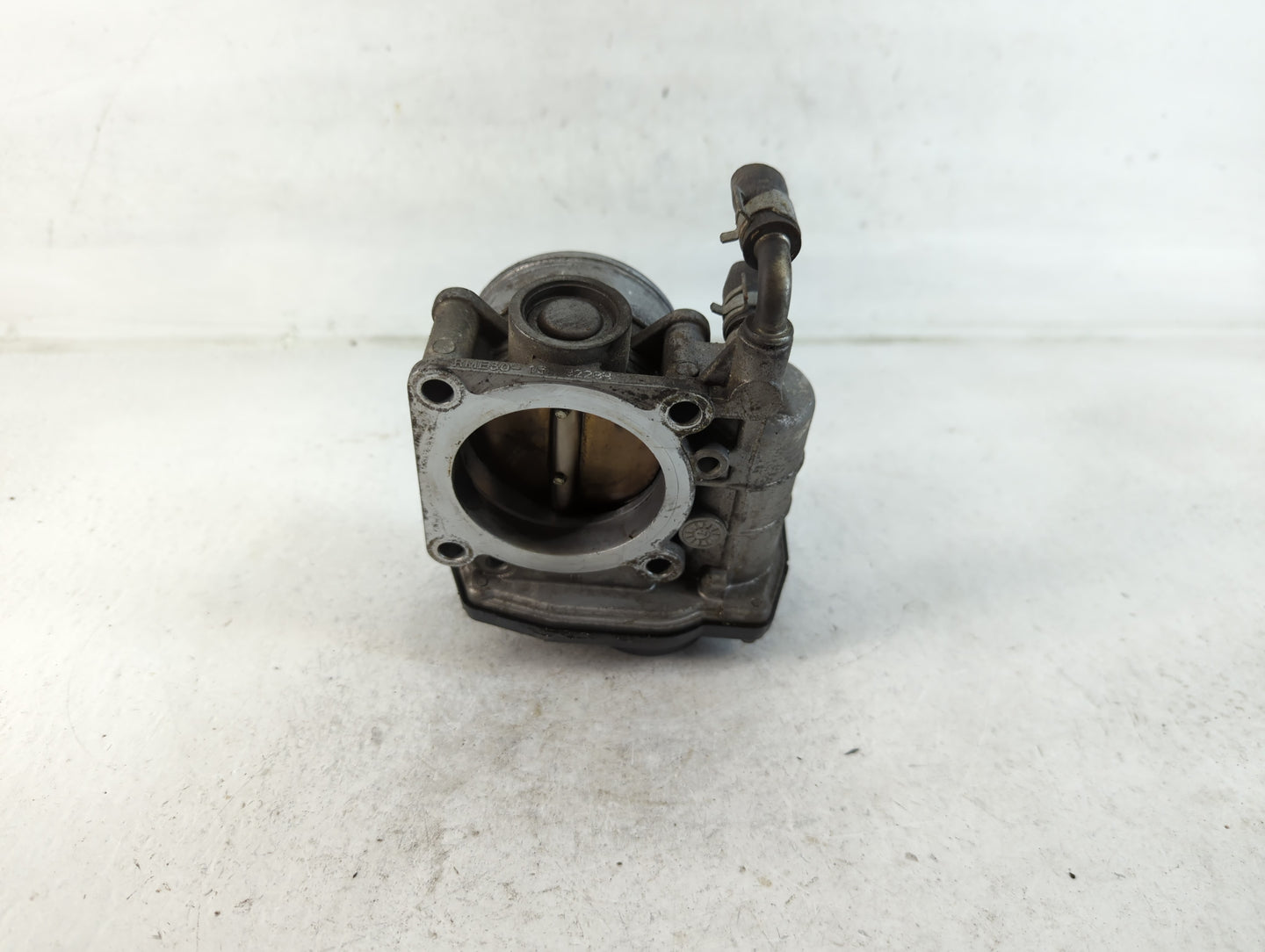 2007-2013 Nissan Altima Throttle Body P/N:8228H RME60-15 Fits Fits 2007 2008 2009 2010 2011 2012 2013 OEM Used Auto Parts - Oemusedautoparts1.com