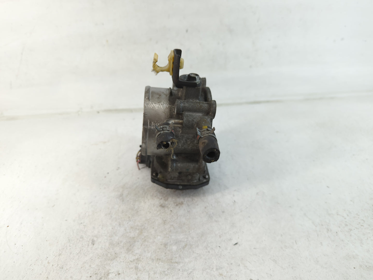 2009-2016 Toyota Venza Throttle Body P/N:22030-0V010 Fits Fits 2009 2010 2011 2012 2013 2014 2015 2016 2017 2018 2019 OEM Used Auto Parts - Oemusedautoparts1.com