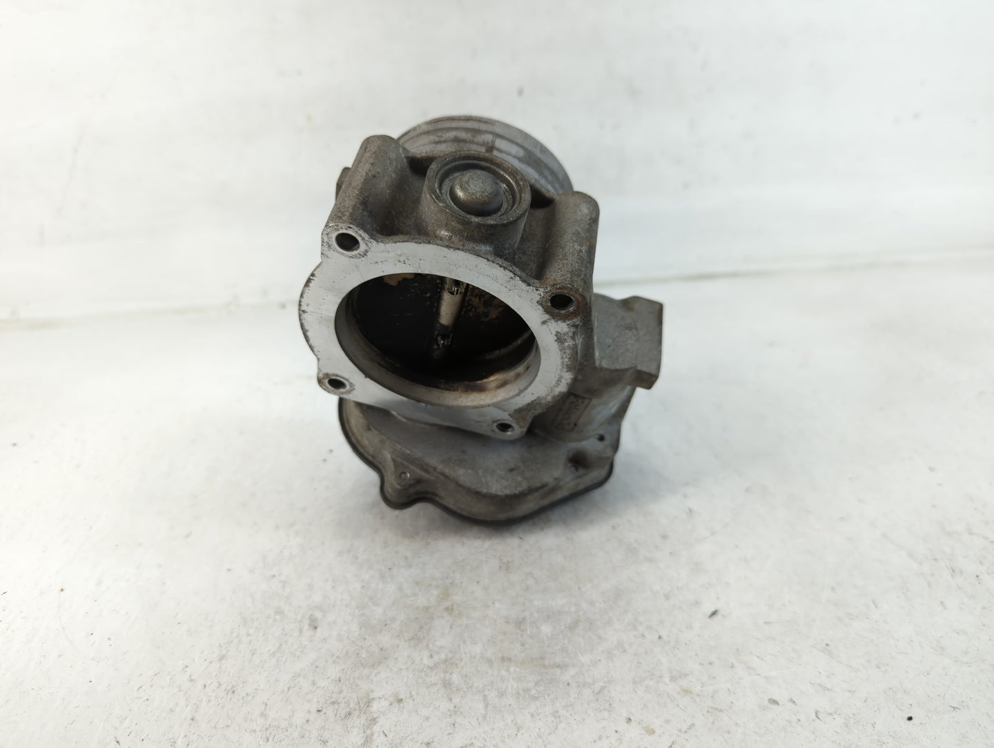 2007-2014 Ford E-250 Throttle Body P/N:12285 C108Q 7T4E-9F991-GA Fits Fits 2007 2008 2009 2010 2011 2012 2013 2014 OEM Used Auto Parts - Oemusedautoparts1.com