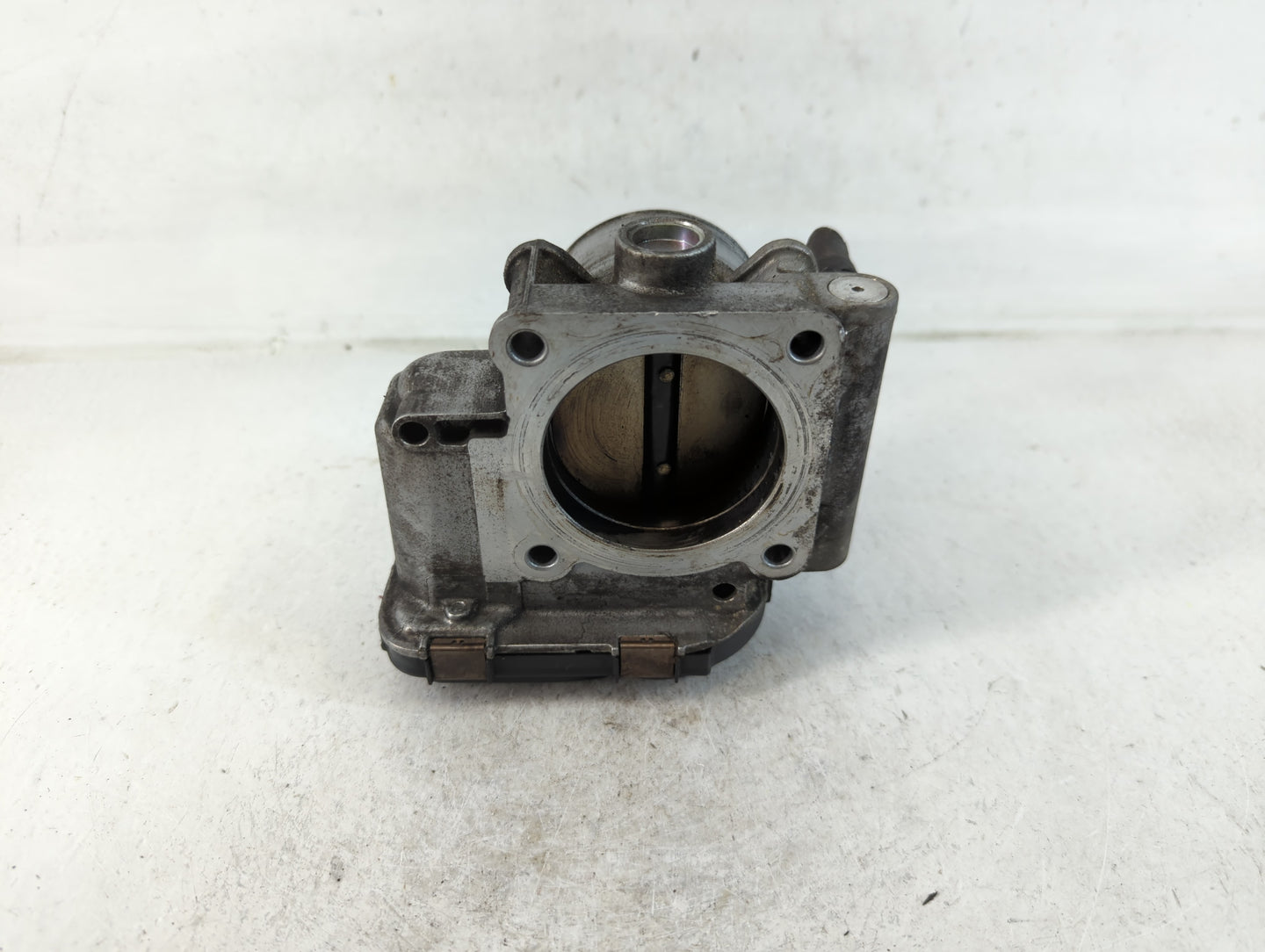 2007-2013 Mazda 3 Throttle Body P/N:K6266 L35M 13 640 A Fits Fits 2007 2008 2009 2010 2011 2012 2013 OEM Used Auto Parts - Oemusedautoparts1.com