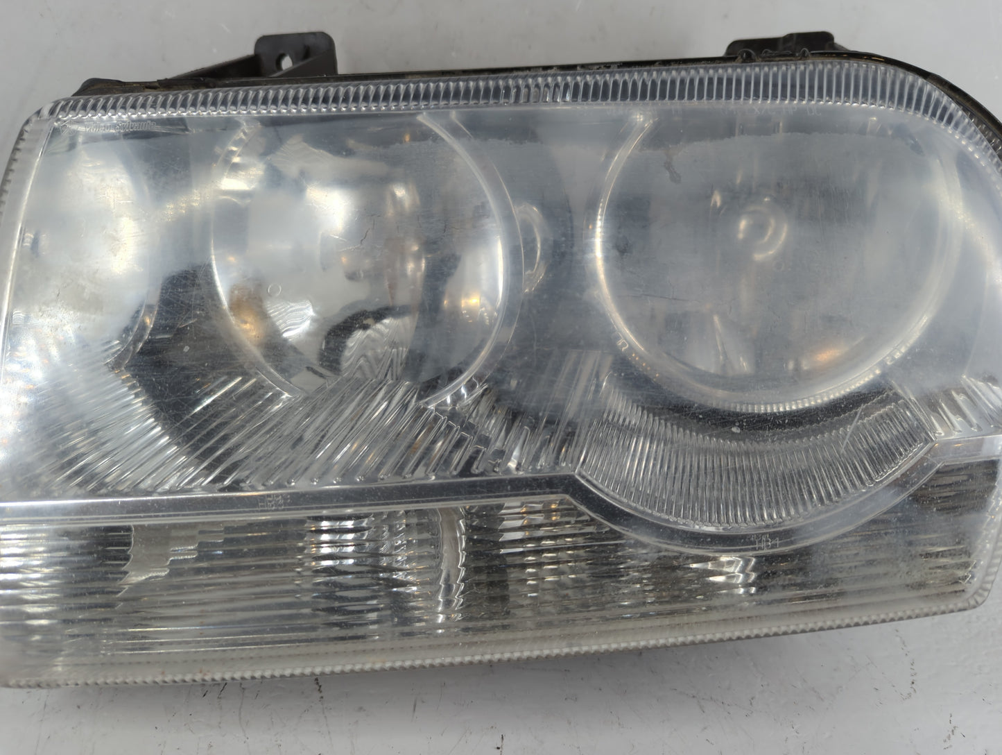 2005-2007 Chrysler 300 Driver Left Oem Head Light Headlight Lamp - Oemusedautoparts1.com
