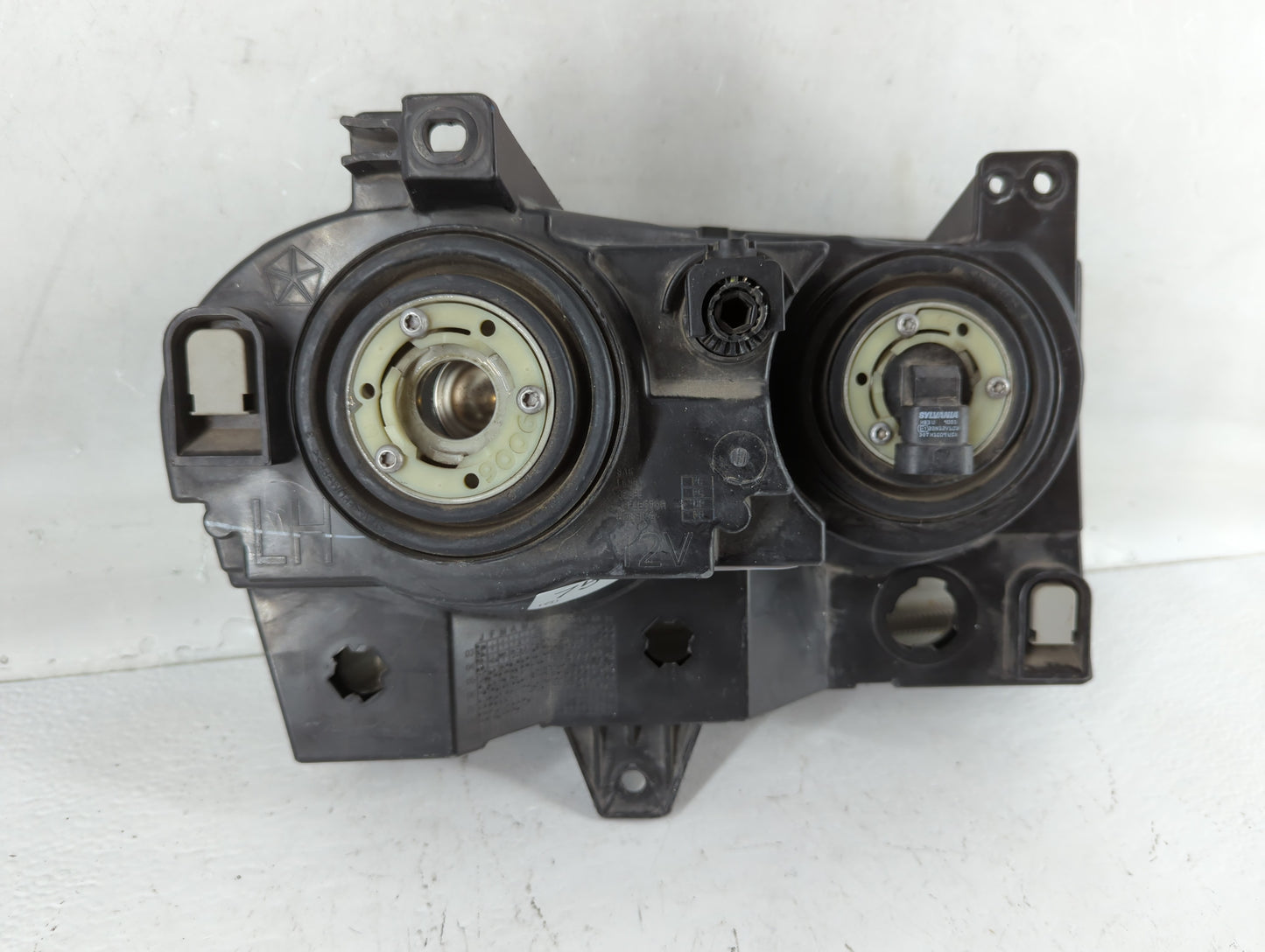 2005-2007 Chrysler 300 Driver Left Oem Head Light Headlight Lamp - Oemusedautoparts1.com