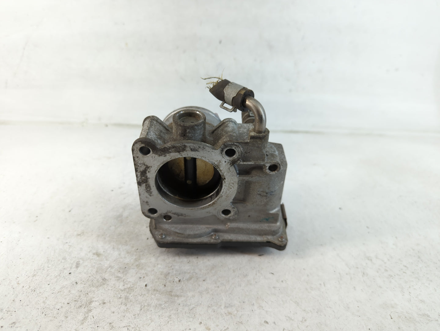 2016 Nissan Versa Note Throttle Body P/N:3AA50-02 E Fits Fits 2012 2013 2014 2015 2017 2018 2019 OEM Used Auto Parts - Oemusedautoparts1.com
