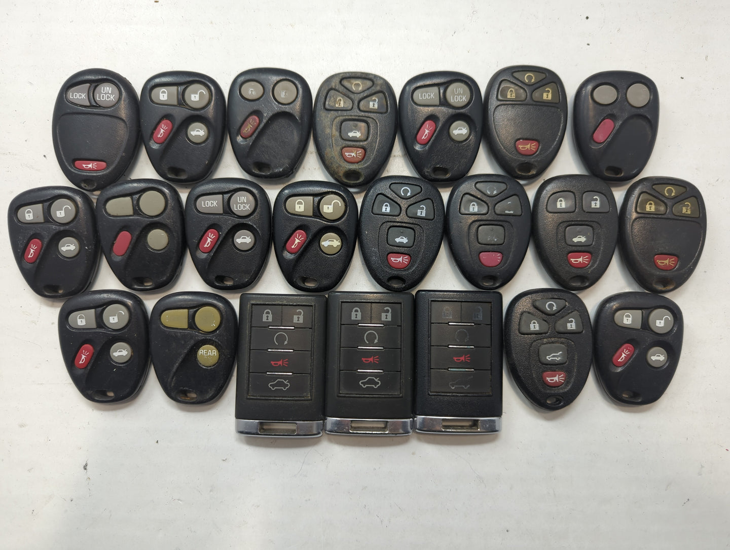 Lot of 22 Chevrolet Keyless Entry Remote Fob MIXED FCC IDS MIXED PART - Oemusedautoparts1.com