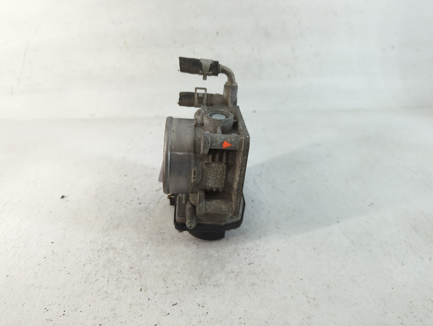 2008-2013 Infiniti G37 Throttle Body P/N:7130H RME60-16 Fits OEM Used Auto Parts - Oemusedautoparts1.com