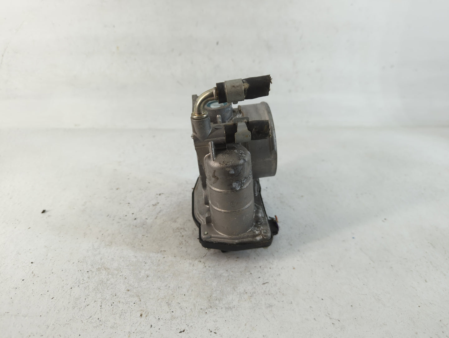2008-2013 Infiniti G37 Throttle Body P/N:7130H RME60-16 Fits OEM Used Auto Parts - Oemusedautoparts1.com