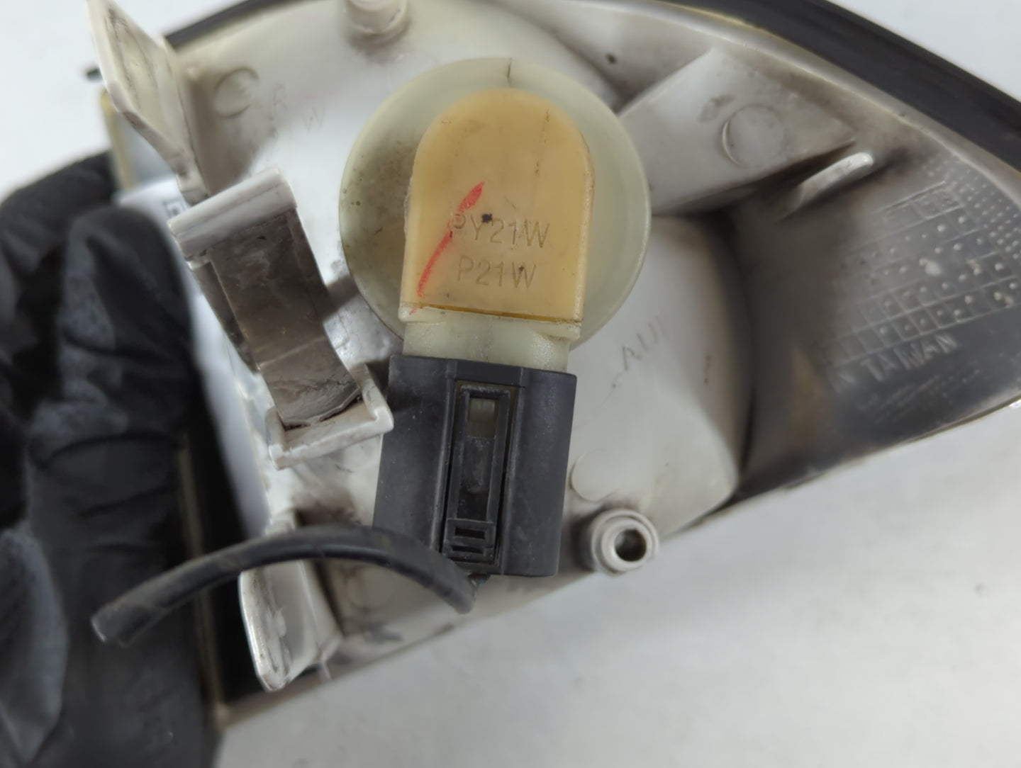 2001-2001 Bmw 325i Passenger Right Oem Head Light Headlight Lamp - Oemusedautoparts1.com