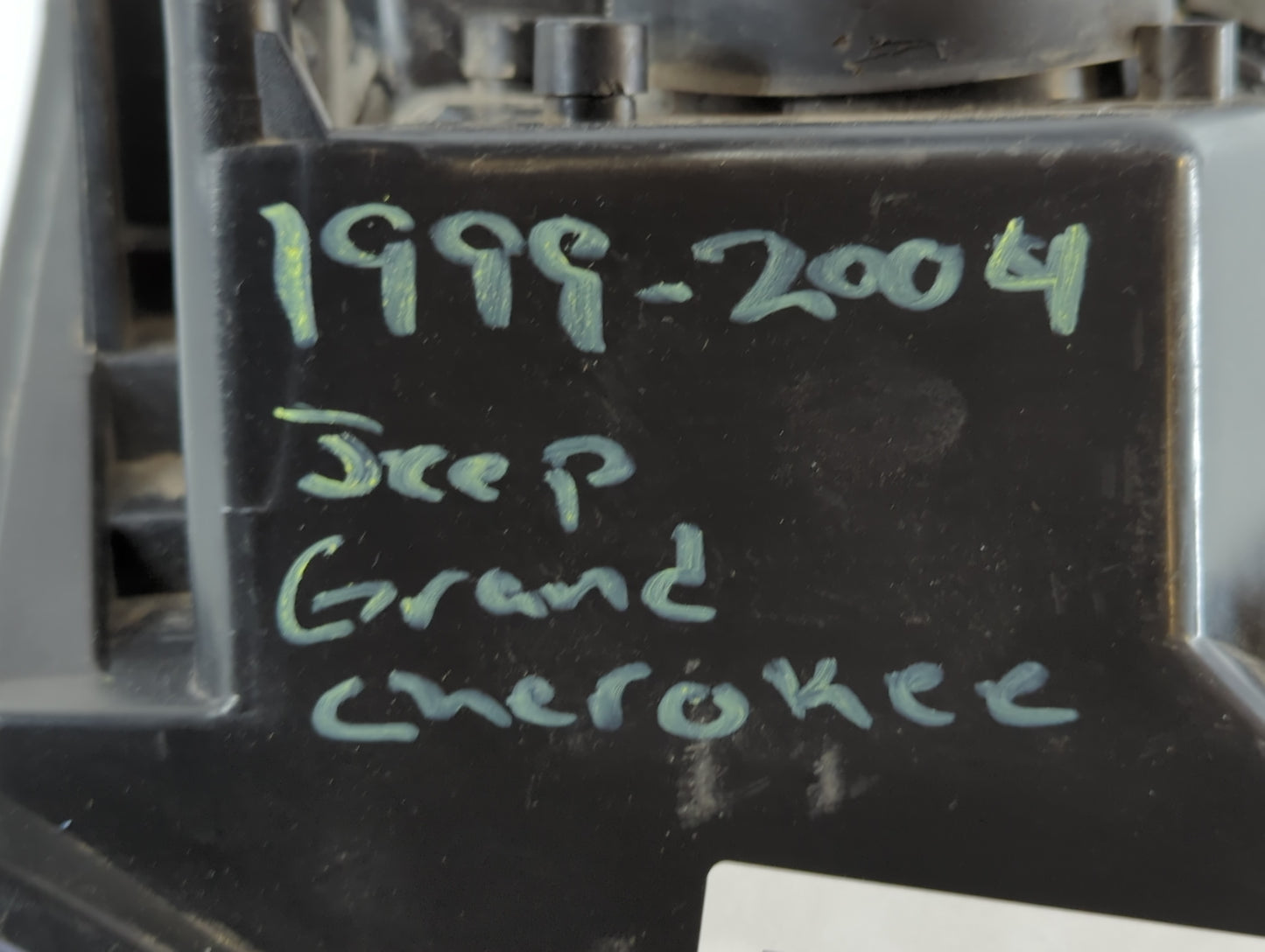 1999-2002 Jeep Grand Cherokee Driver Left Oem Head Light Headlight Lamp - Oemusedautoparts1.com