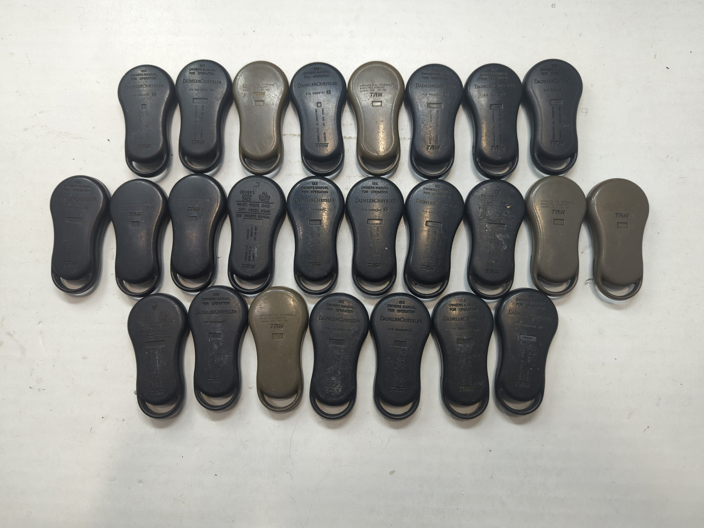 Lot of 25 Dodge Keyless Entry Remote Fob MIXED FCC IDS MIXED PART NUMBERS - Oemusedautoparts1.com
