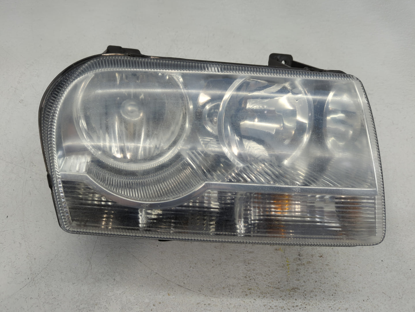 2005-2007 Chrysler 300 Passenger Right Oem Head Light Headlight Lamp - Oemusedautoparts1.com