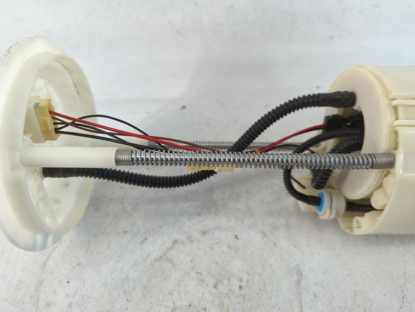 2005-2009 Dodge Ram 2500 Electrical Gas Fuel Pump Assembly - Oemusedautoparts1.com