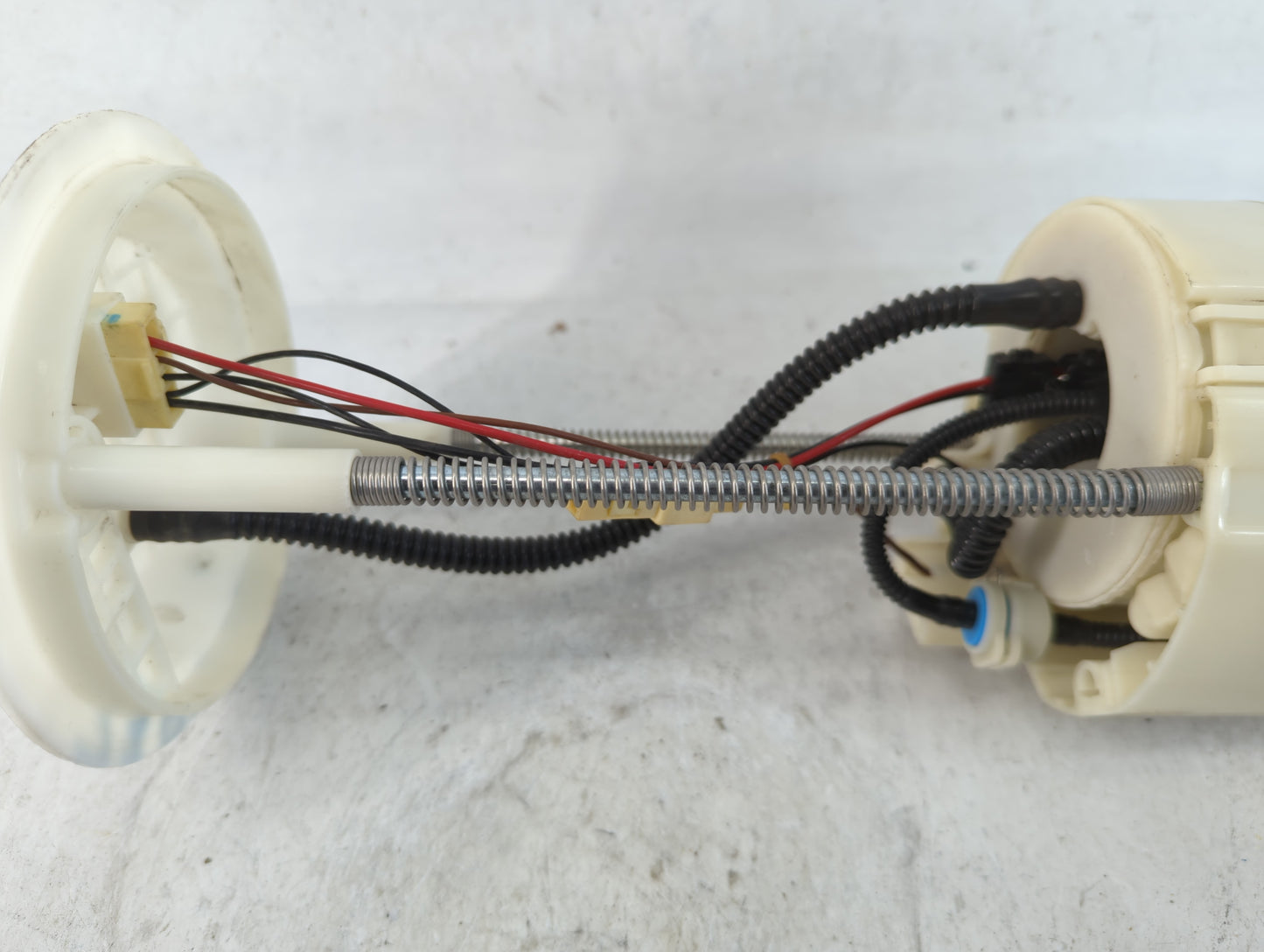 2005-2009 Dodge Ram 2500 Electrical Gas Fuel Pump Assembly - Oemusedautoparts1.com