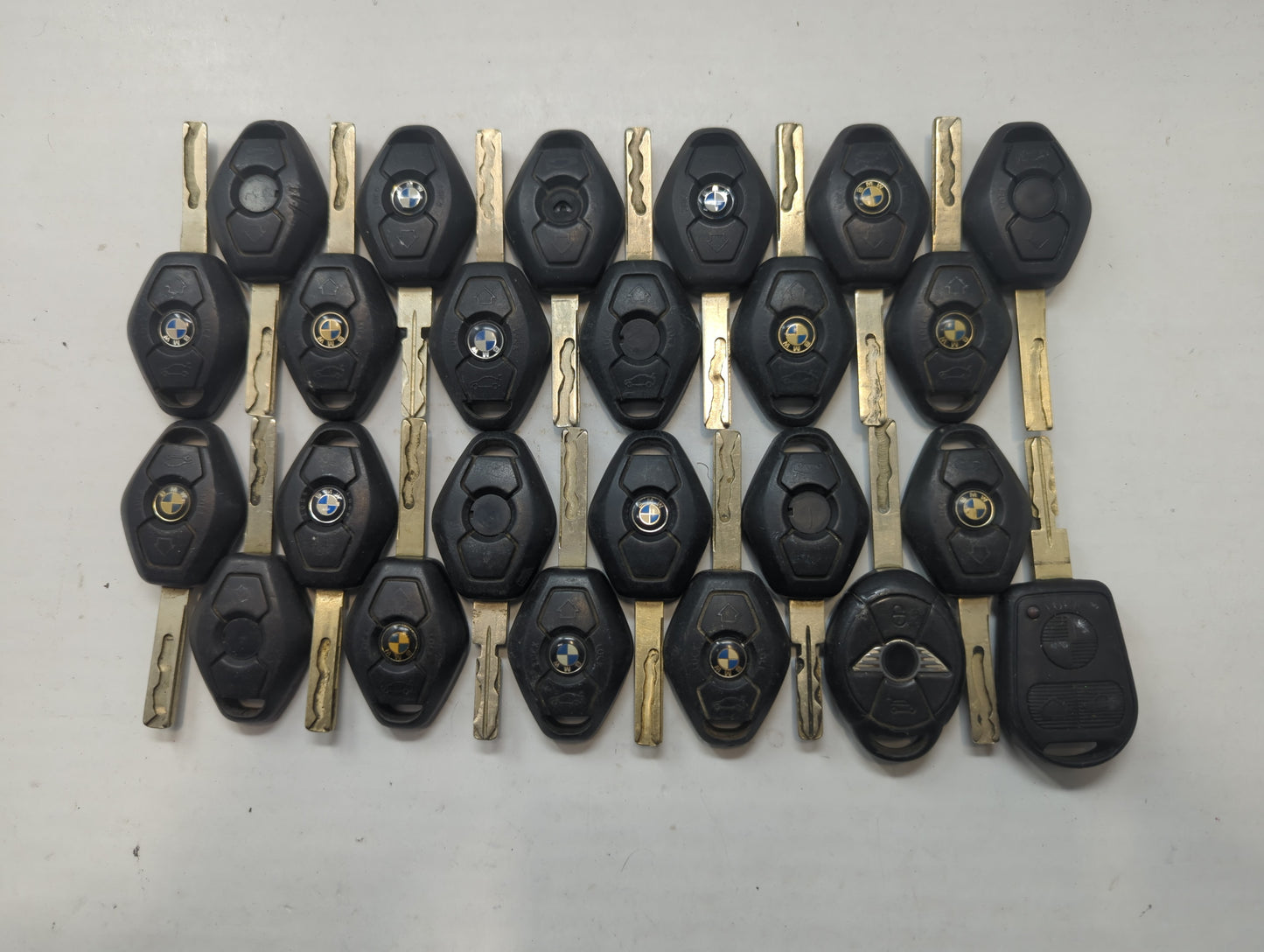 Lot of 24 Bmw Keyless Entry Remote Fob MIXED FCC IDS MIXED PART NUMBERS - Oemusedautoparts1.com
