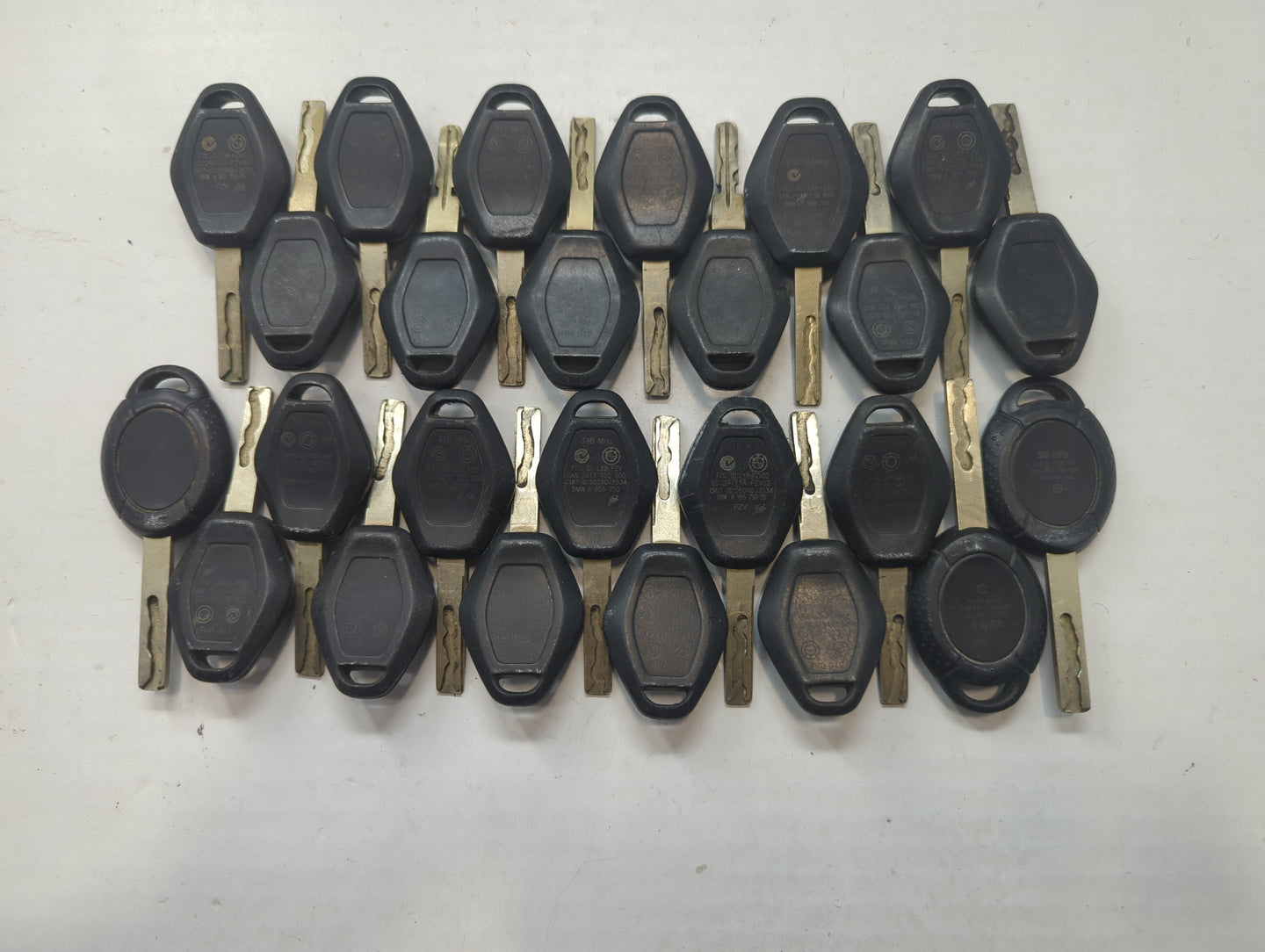 Lot of 25 Bmw Keyless Entry Remote Fob MIXED FCC IDS MIXED PART NUMBERS - Oemusedautoparts1.com