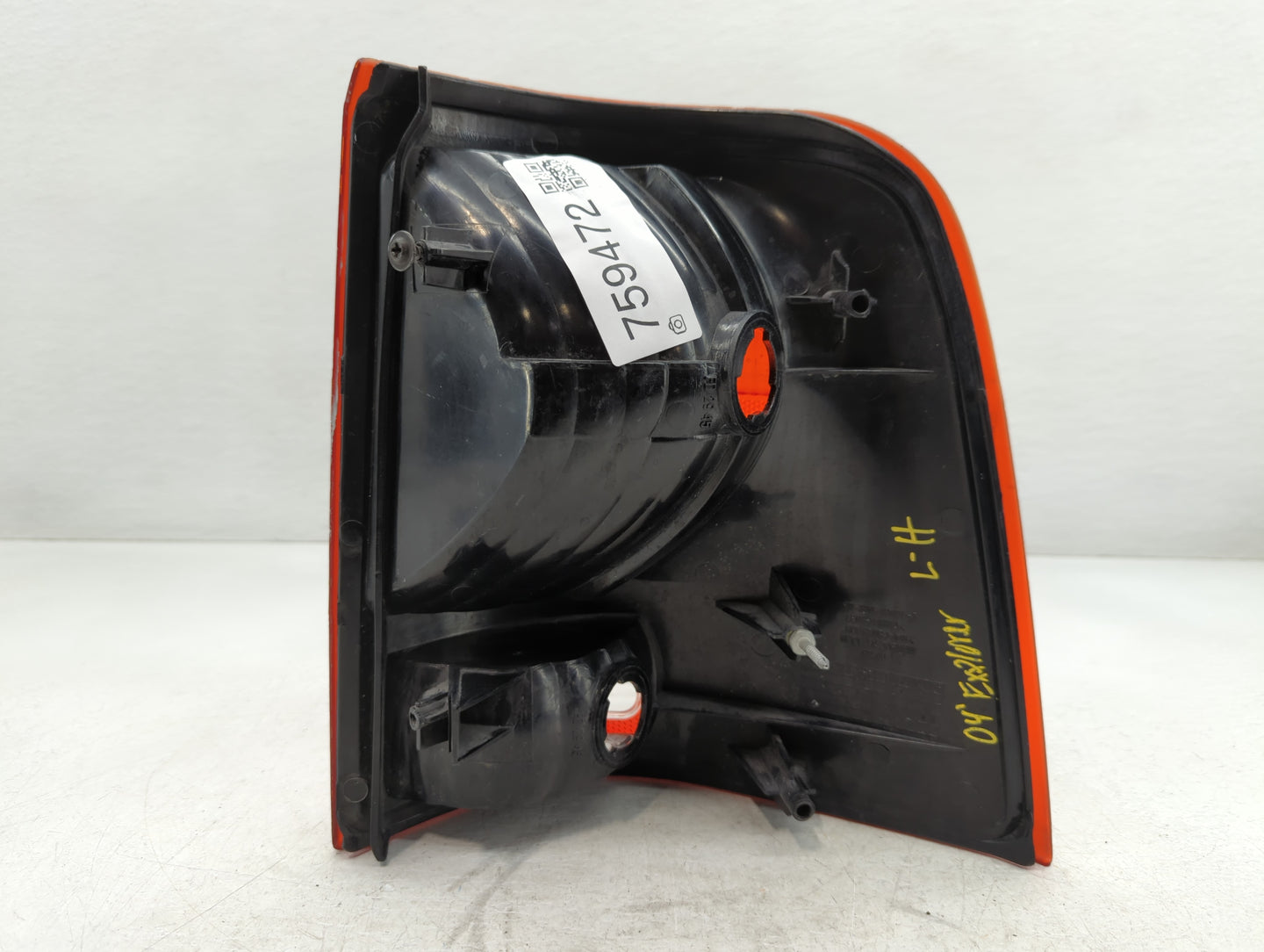 2001-2005 Ford Explorer Tail Light Assembly Driver Left OEM P/N:08-330-1909L-B Fits Fits 2001 2002 2003 2004 2005 OEM Used Auto Parts - Oemusedautoparts1.com