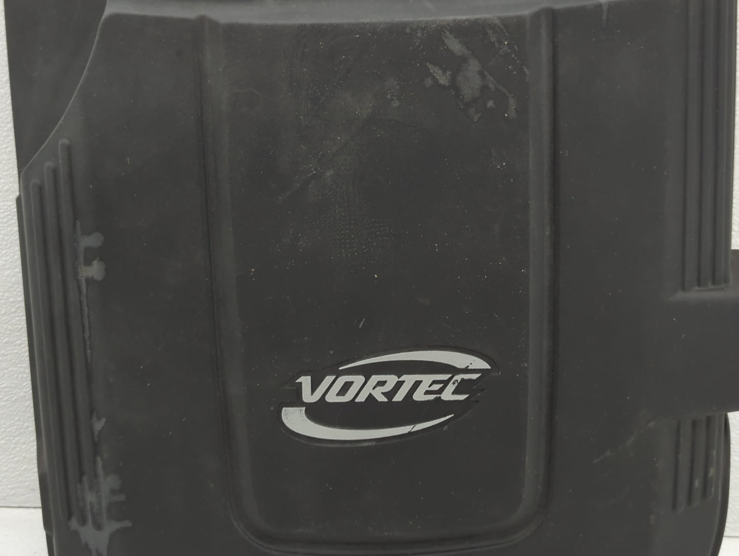 2007 Chevrolet Tahoe Engine Cover - Oemusedautoparts1.com