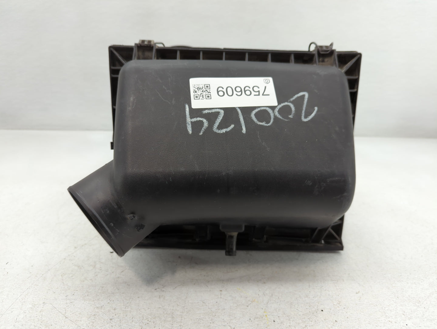 2008-2012 Jeep Liberty Air Cleaner Intake-duct Hose Tube - Oemusedautoparts1.com
