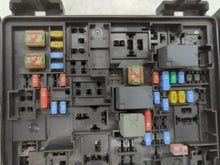 2016 Gmc Yukon Xl Fusebox Fuse Box Panel Relay Module P/N:23418066 Fits Fits 2015 2017 2018 2019 2020 OEM Used Auto Parts