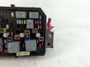 2006-2007 Chevrolet Impala Fusebox Fuse Box Panel Relay Module P/N:13524857-01 Fits Fits 2006 2007 OEM Used Auto Parts