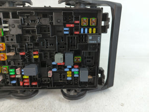 2020 Gmc Yukon Xl 1500 Fusebox Fuse Box Panel Relay Module P/N:84114437 Fits Fits 2015 2016 2017 2018 2019 OEM Used Auto Parts