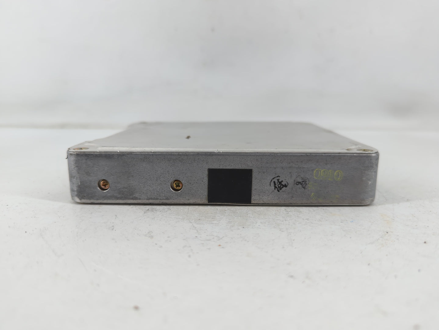 2004-2005 Lexus Es330 PCM Engine Control Computer ECU ECM PCU OEM P/N:89661-33B30 Fits Fits 2004 2005 OEM Used Auto Parts - Oemusedautoparts1.com