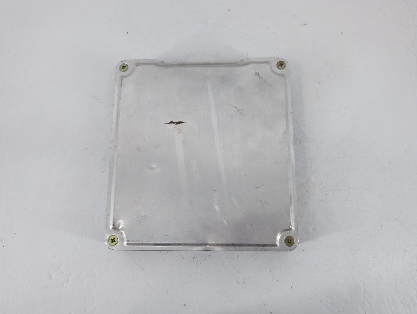 2004-2005 Lexus Es330 PCM Engine Control Computer ECU ECM PCU OEM P/N:89661-33B30 Fits Fits 2004 2005 OEM Used Auto Parts - Oemusedautoparts1.com