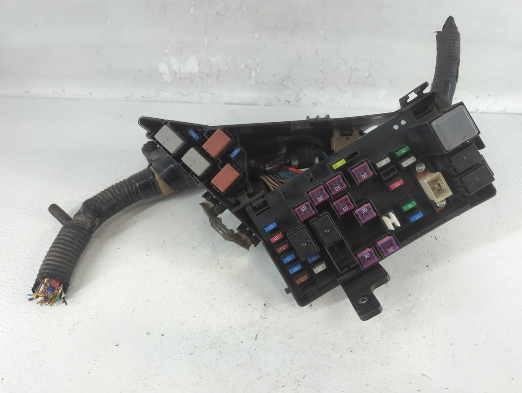 2010-2013 Subaru Forester Fusebox Fuse Box Panel Relay Module P/N:MB100200B Fits Fits 2010 2011 2012 2013 OEM Used Auto Parts