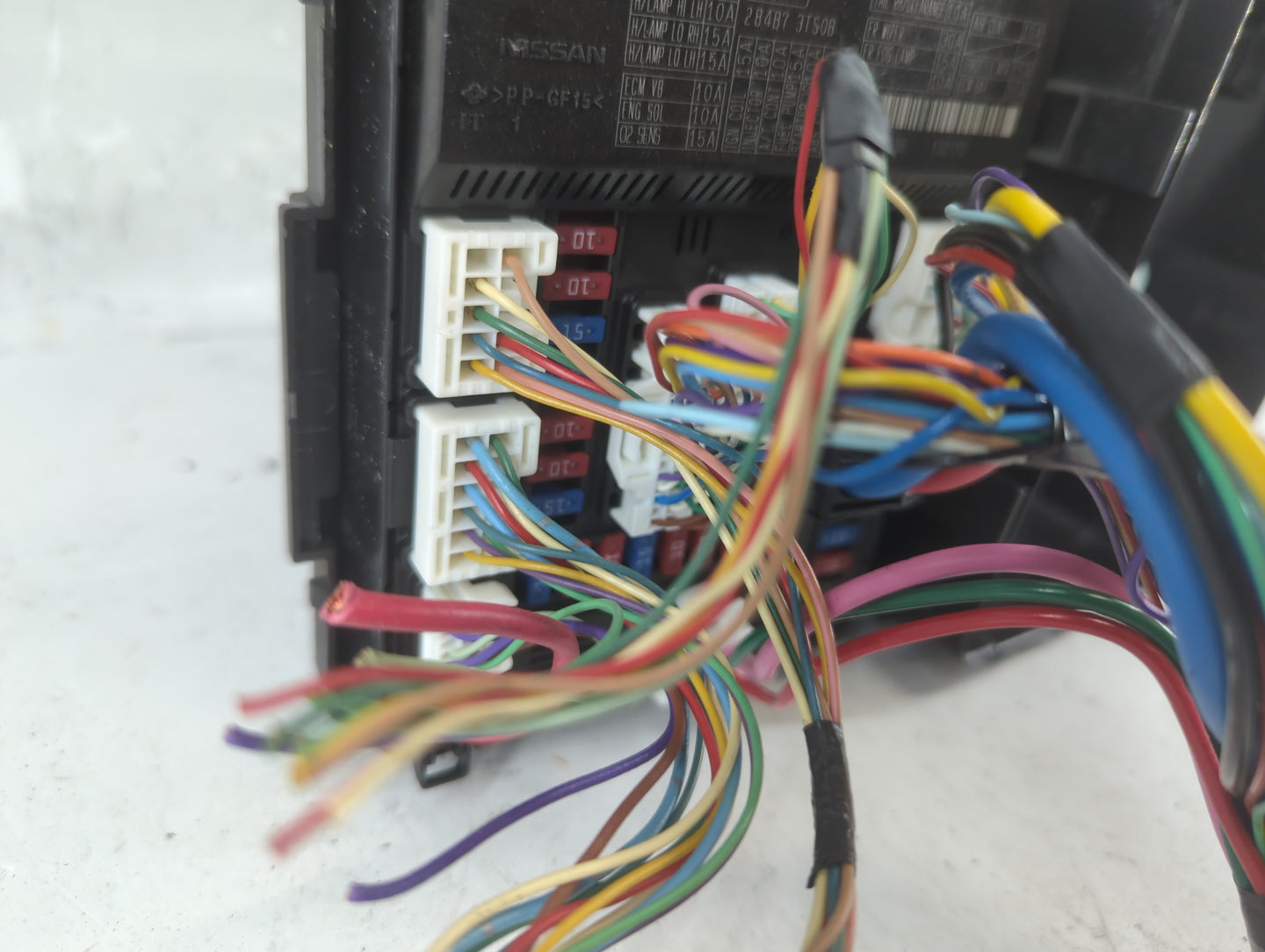 2013-2019 Nissan Versa Fusebox Fuse Box Panel Relay Module P/N:3506001FNE 284B7 3TS0B Fits Fits 2013 2014 2015 2016 2017 2018 2019 OEM Used Auto Parts - Oemusedautoparts1.com