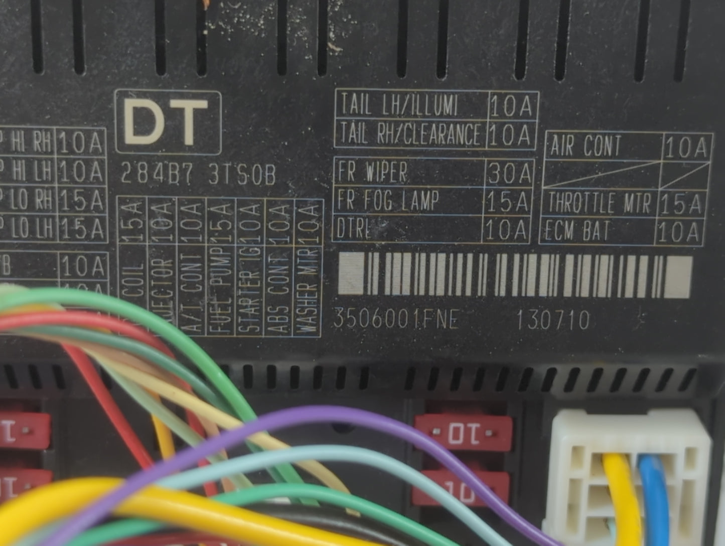 2013-2019 Nissan Versa Fusebox Fuse Box Panel Relay Module P/N:3506001FNE 284B7 3TS0B Fits Fits 2013 2014 2015 2016 2017 2018 2019 OEM Used Auto Parts - Oemusedautoparts1.com