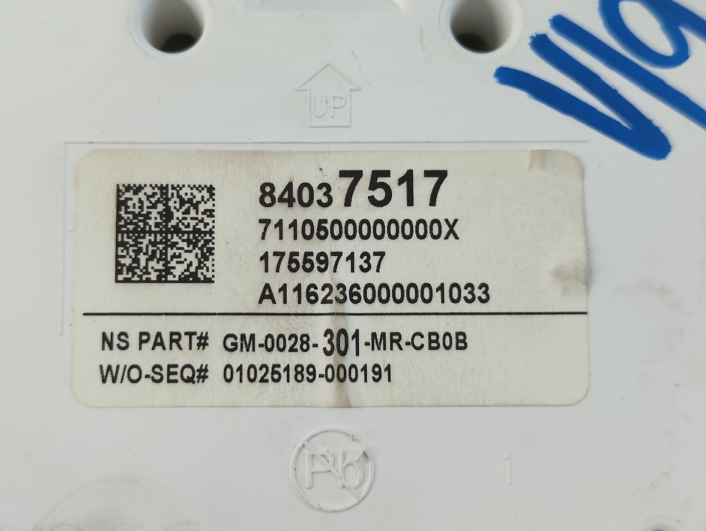 2017-2020 Chevrolet Impala Instrument Cluster Speedometer Gauges P/N:84037517 Fits Fits 2017 2018 2019 2020 OEM Used Auto Parts - Oemusedautoparts1.com