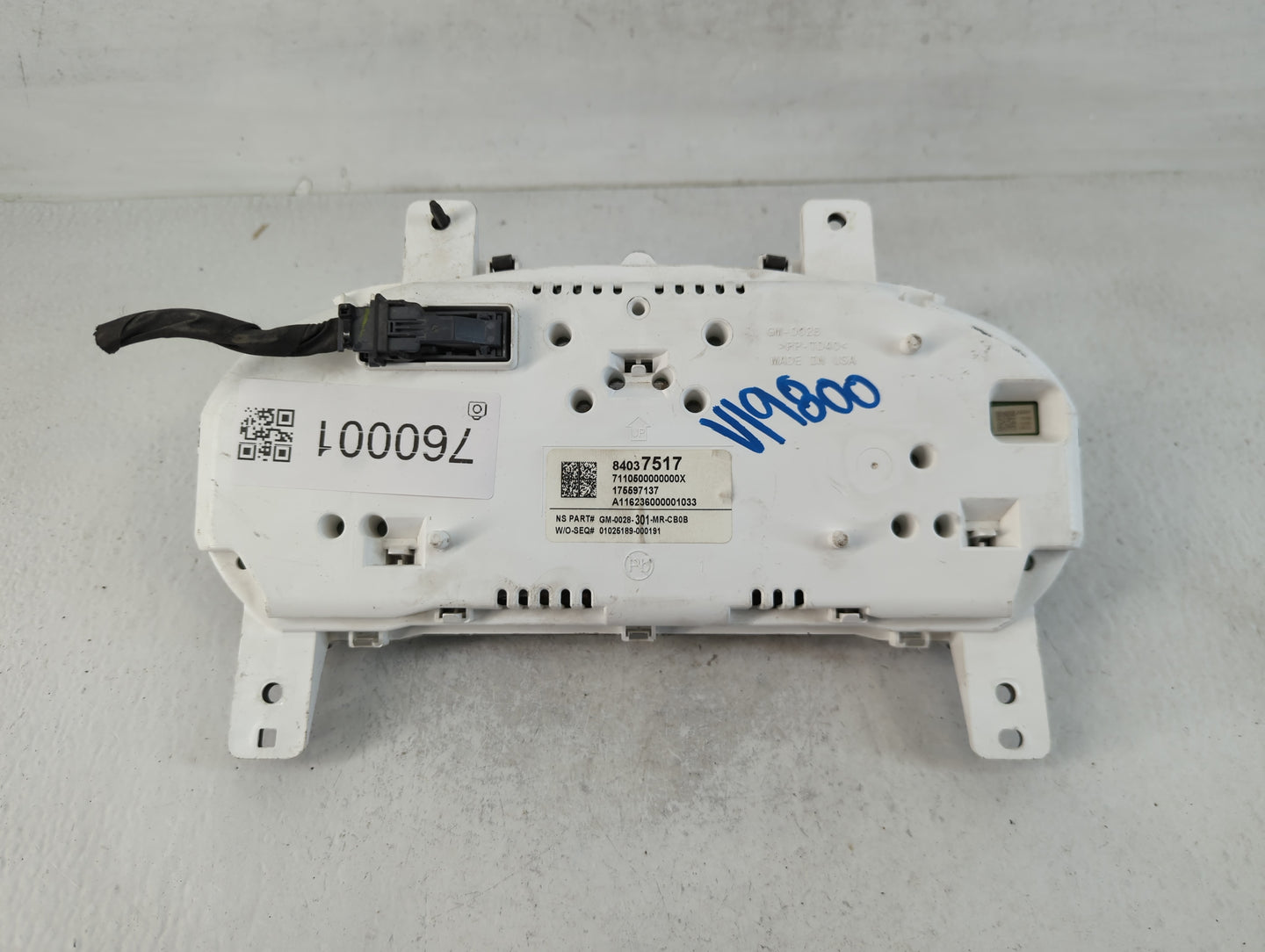 2017-2020 Chevrolet Impala Instrument Cluster Speedometer Gauges P/N:84037517 Fits Fits 2017 2018 2019 2020 OEM Used Auto Parts - Oemusedautoparts1.com